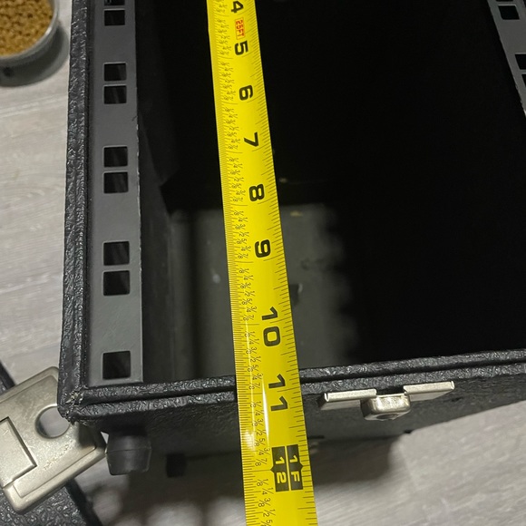 Flitecase For Wireless Microphones 1/2 rack size - Picture 6 of 10